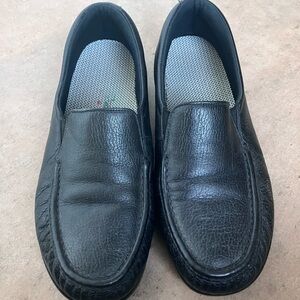 SAS leather dress shoes